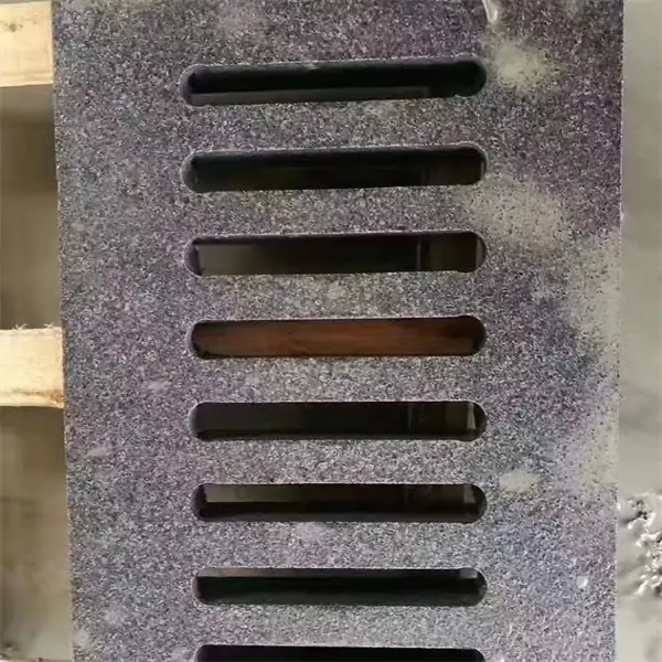 芝麻黑下水石