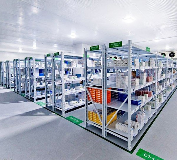 百丈冰與中外多家醫(yī)療企業(yè)達(dá)成長(zhǎng)期合作，建設(shè)的醫(yī)療冷庫(kù)廣泛用于各種藥品、疫苗、血液、生物制品等醫(yī)藥用品的貯藏儲(chǔ)存..