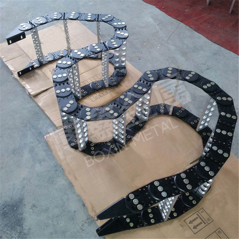 TL65型钢制拖链
