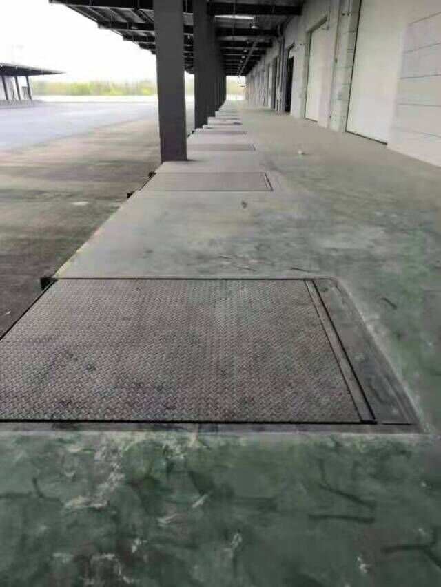 固定式登车桥8吨