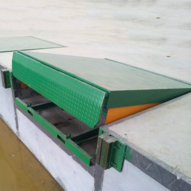 固定式登车桥8吨