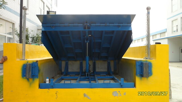 碳钢固定式登车桥12吨