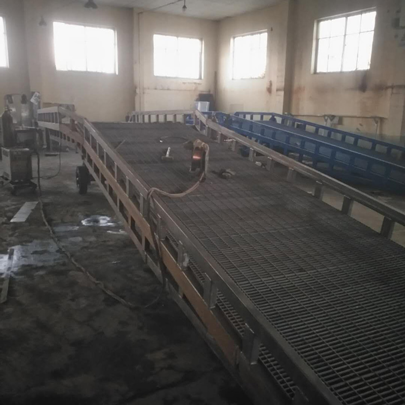 非标定制移动登车桥