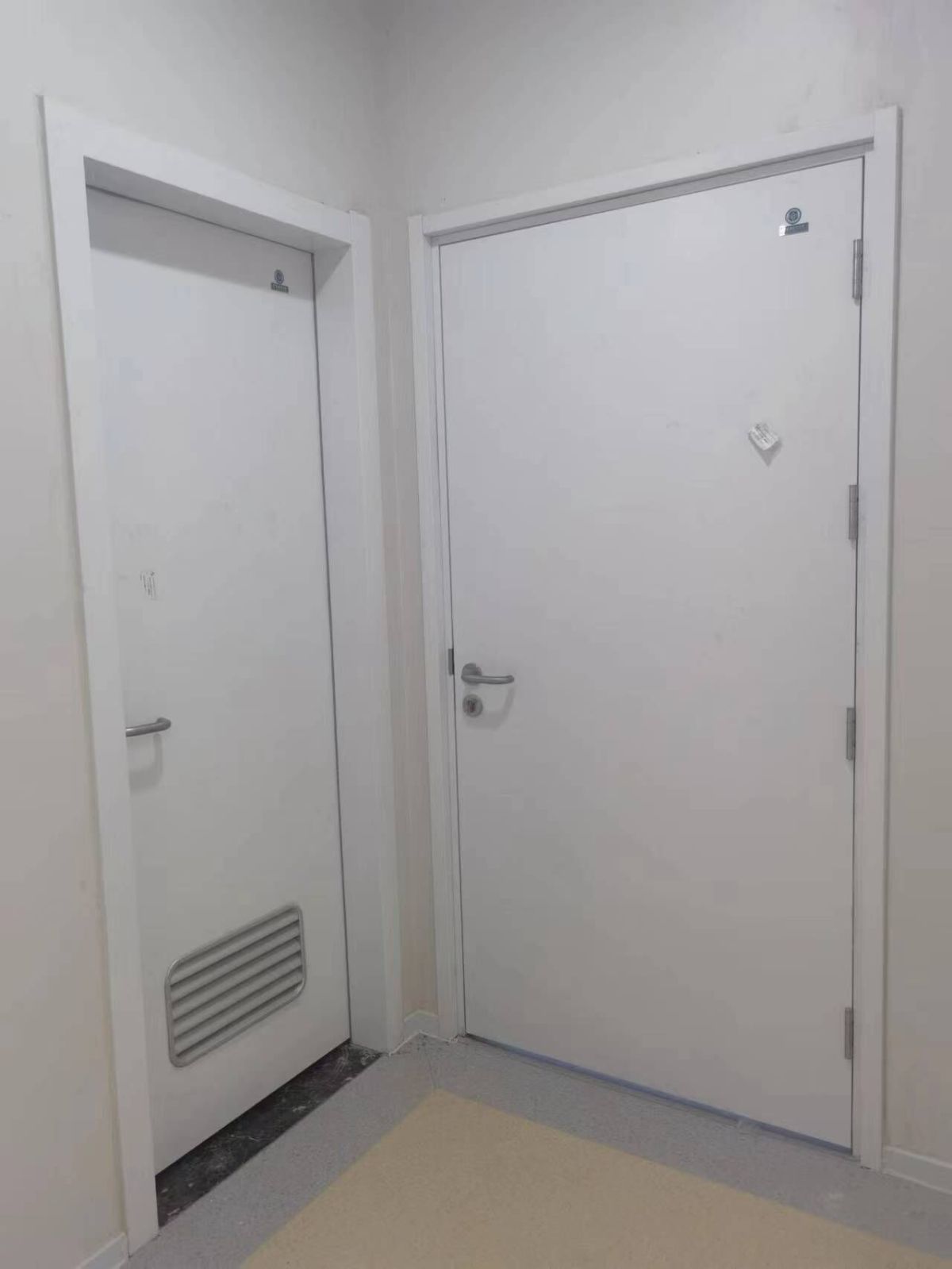 医疗门.jpg 医疗门.jpg