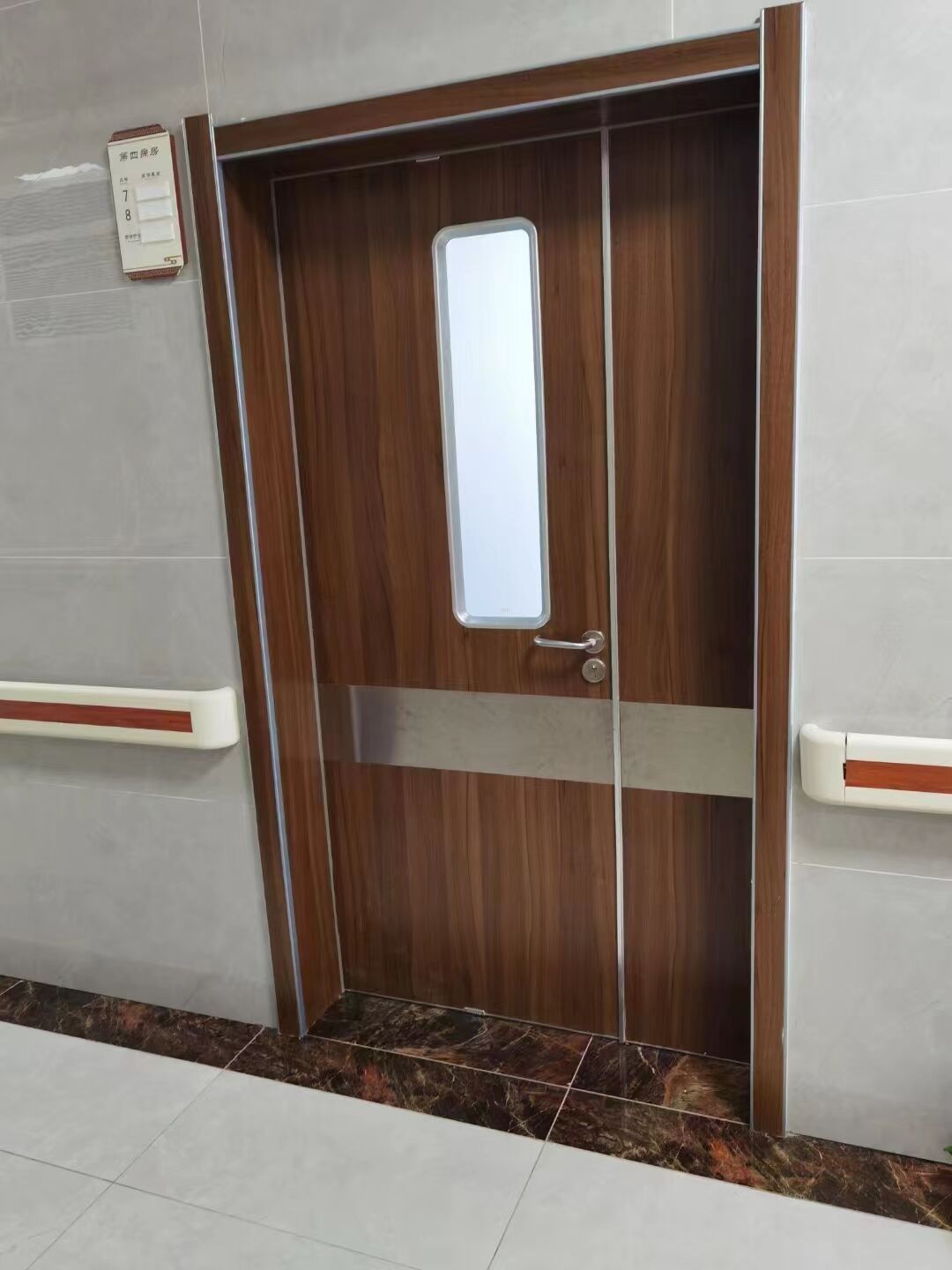 医用门.jpg 医用门.jpg