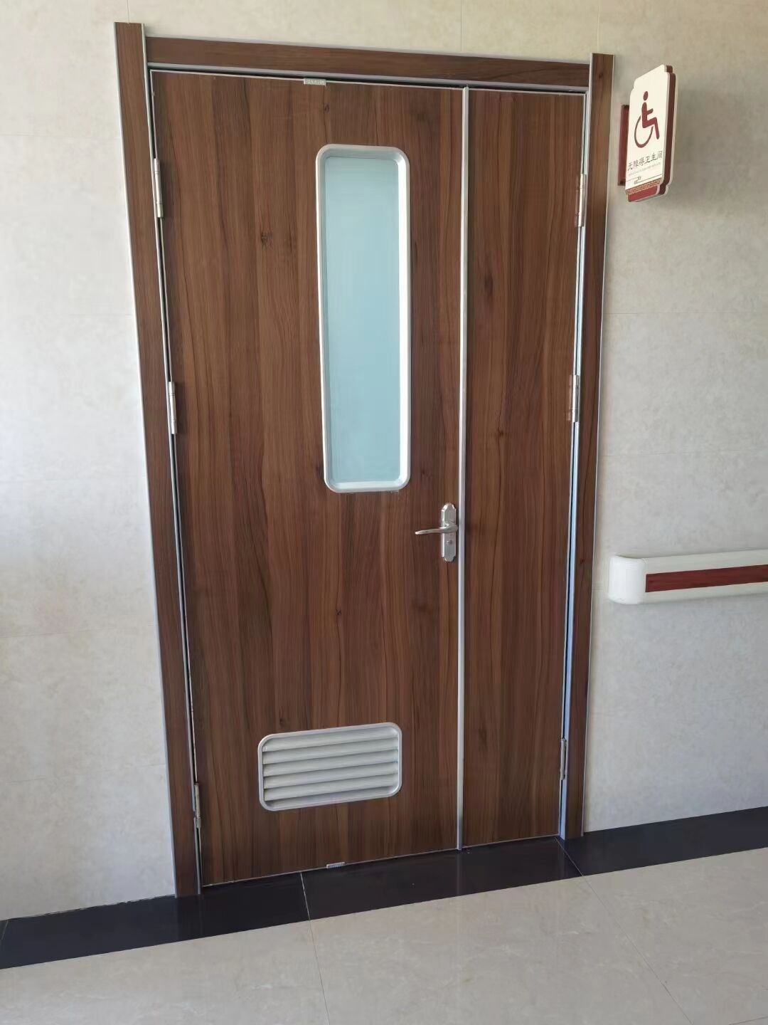 钢质门.jpg 钢质门.jpg