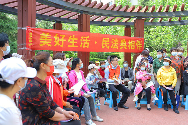 快讯 ｜ “典”亮社区，新华社报道我所吕义盛律师开展社区普法活动情况