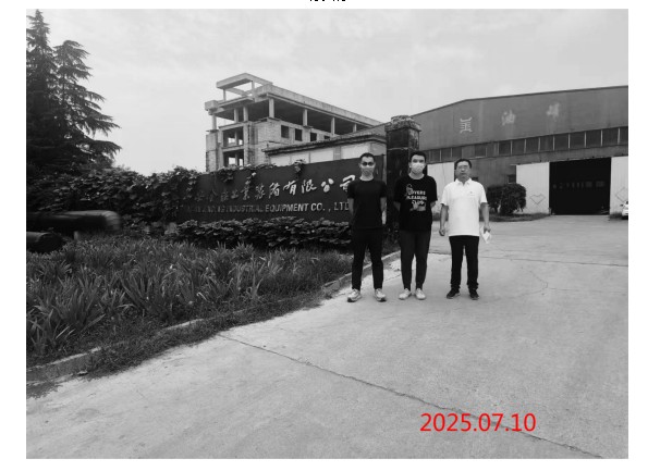 28b609f8594d8c9fcdbabf111598be3