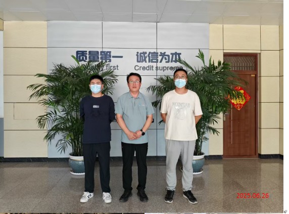 bee289e8c4b92b078d3cf3ec643fe02