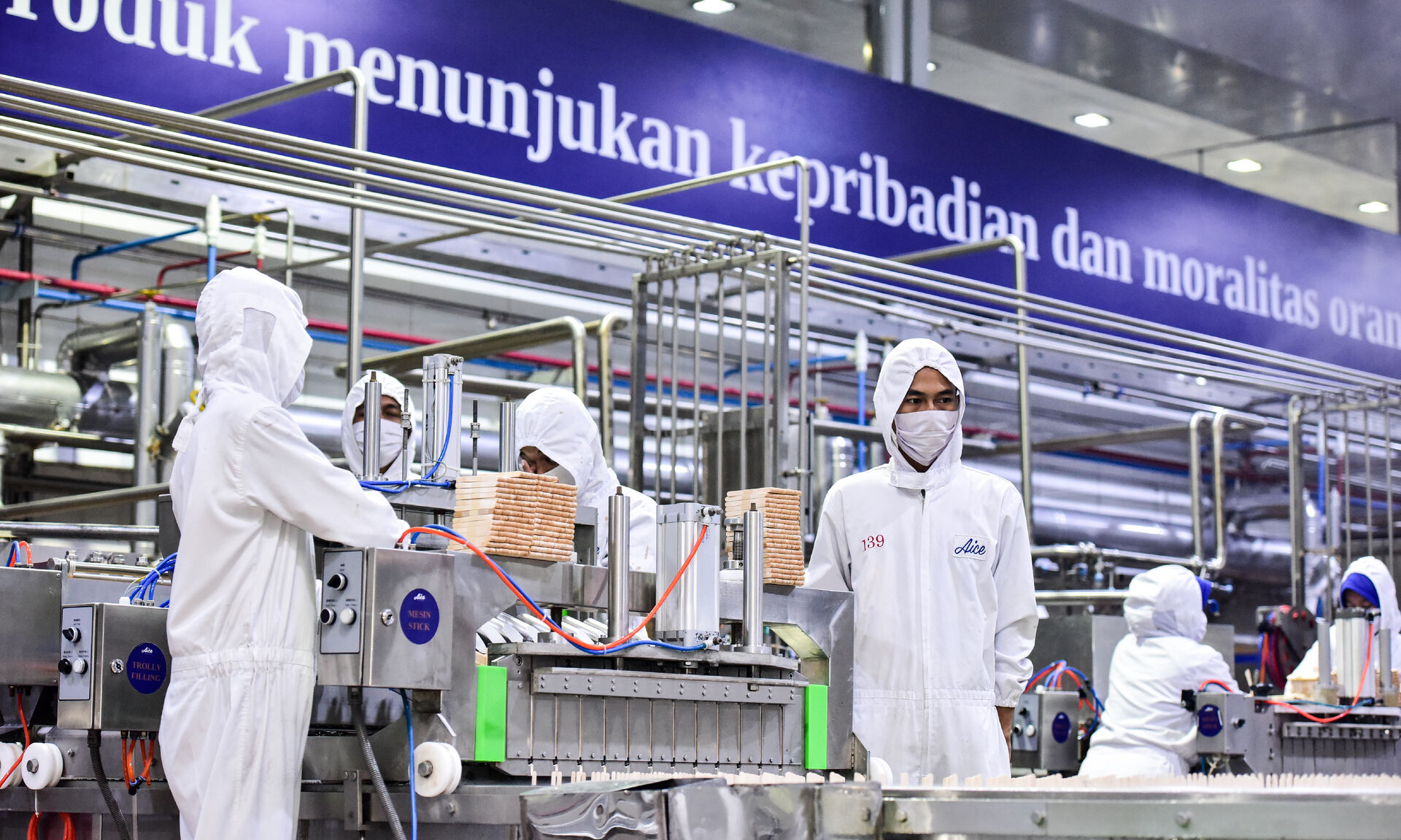 又一头牛跑出了火箭的速度