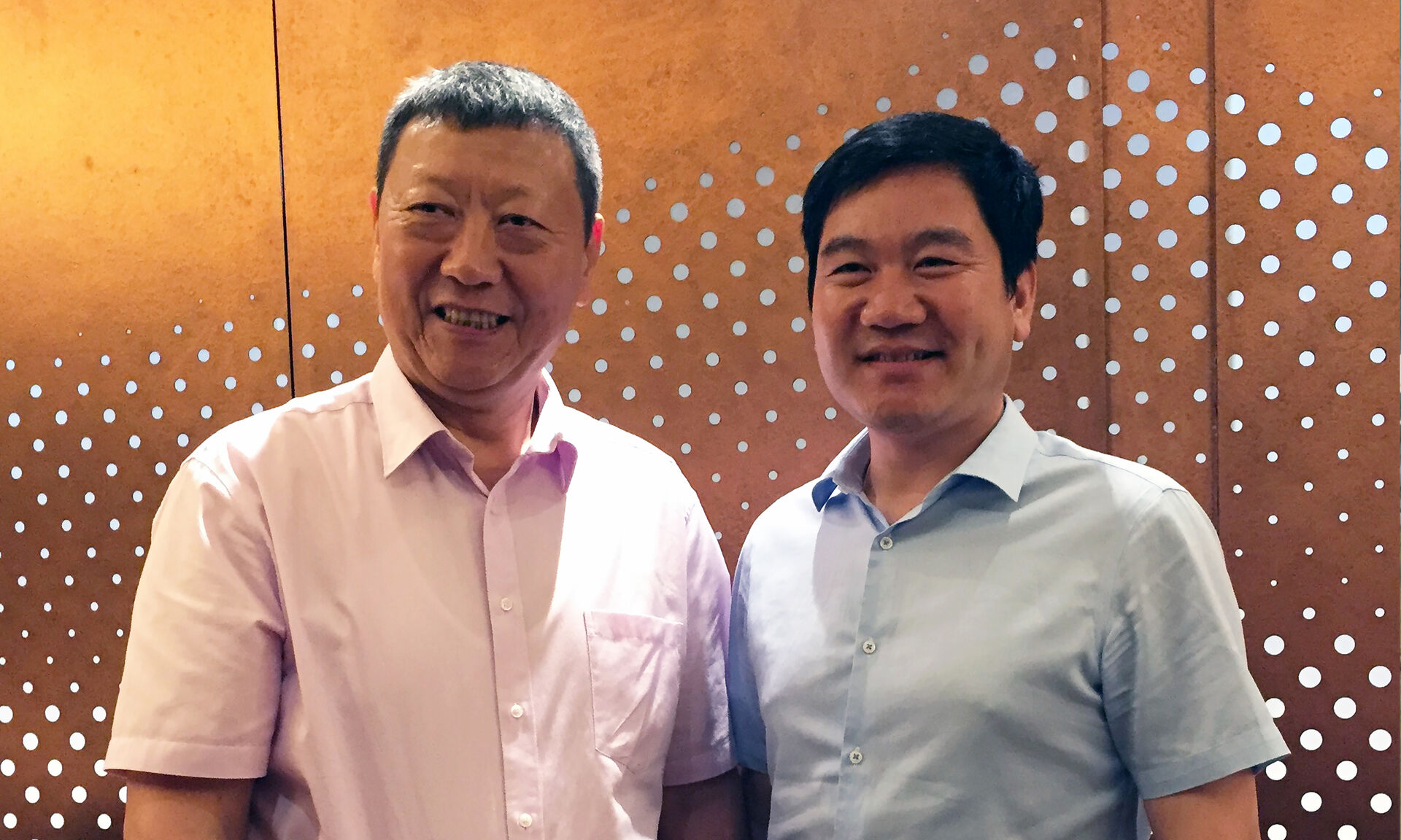 一头牛跑出了火箭的速度