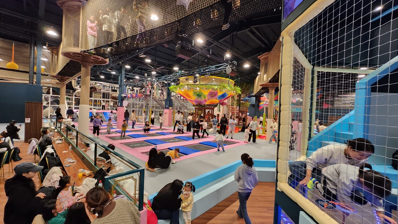 韩国亲子乐园塔楼穿越