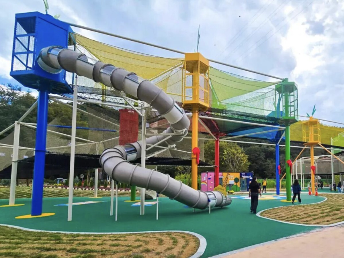 07-matrix-rope-net-adventure-tower-spiral-stair-netstribe