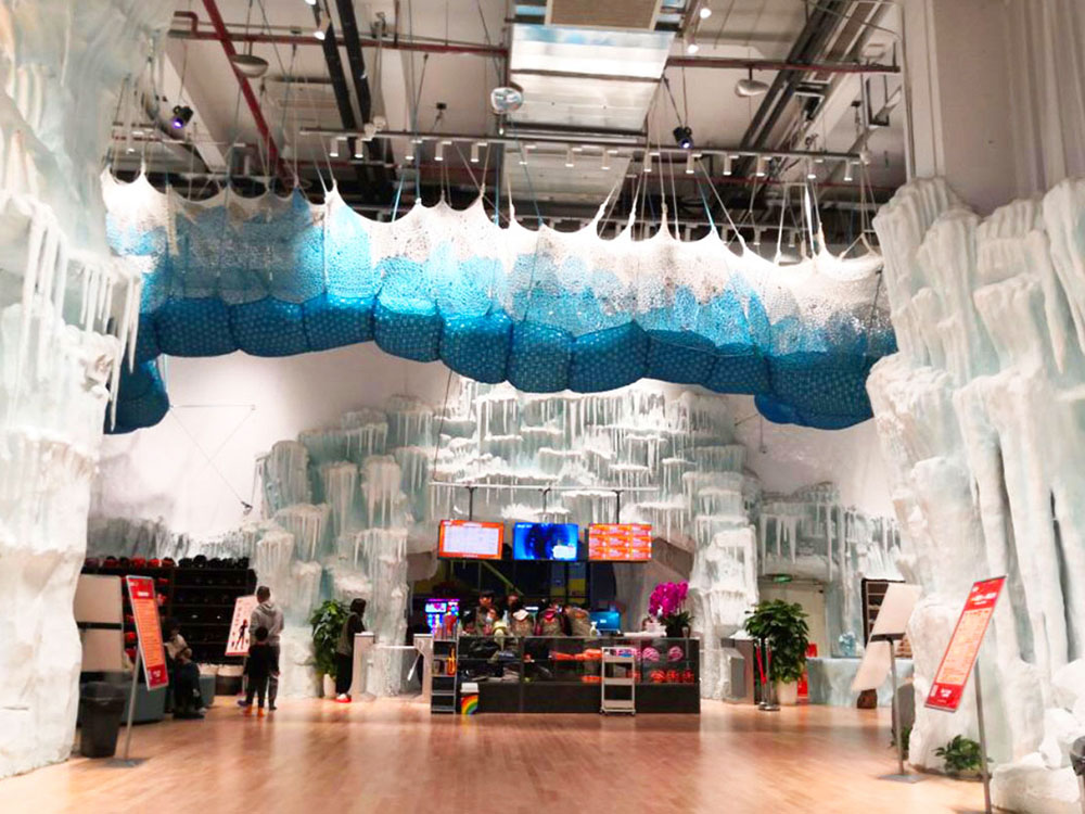 重庆爱琴海购物中心探洞工场运动公园