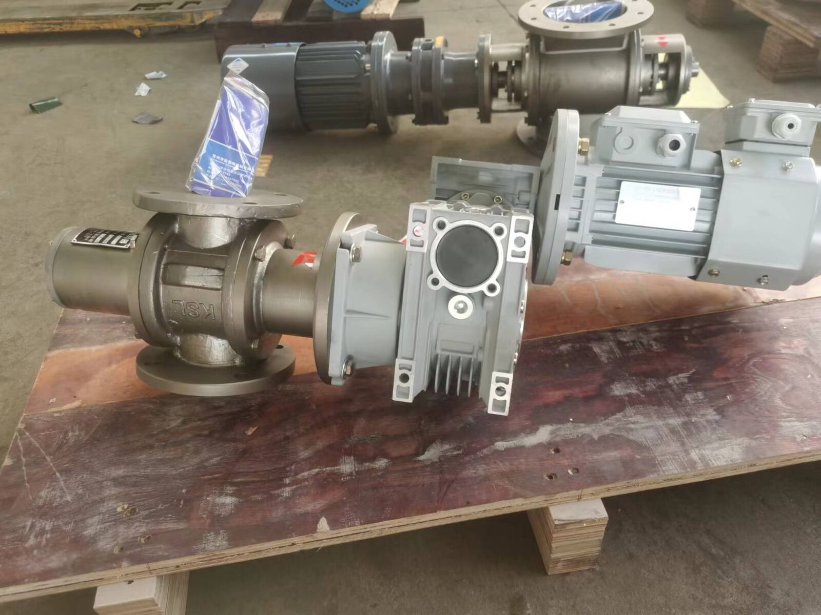 偏置式關(guān)風(fēng)器