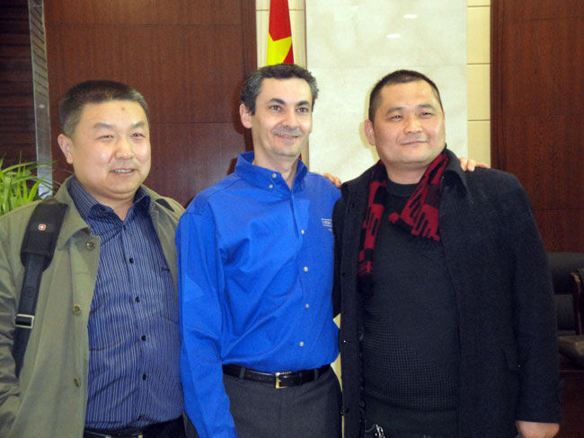 1 與法國工程師進行交流.jpg