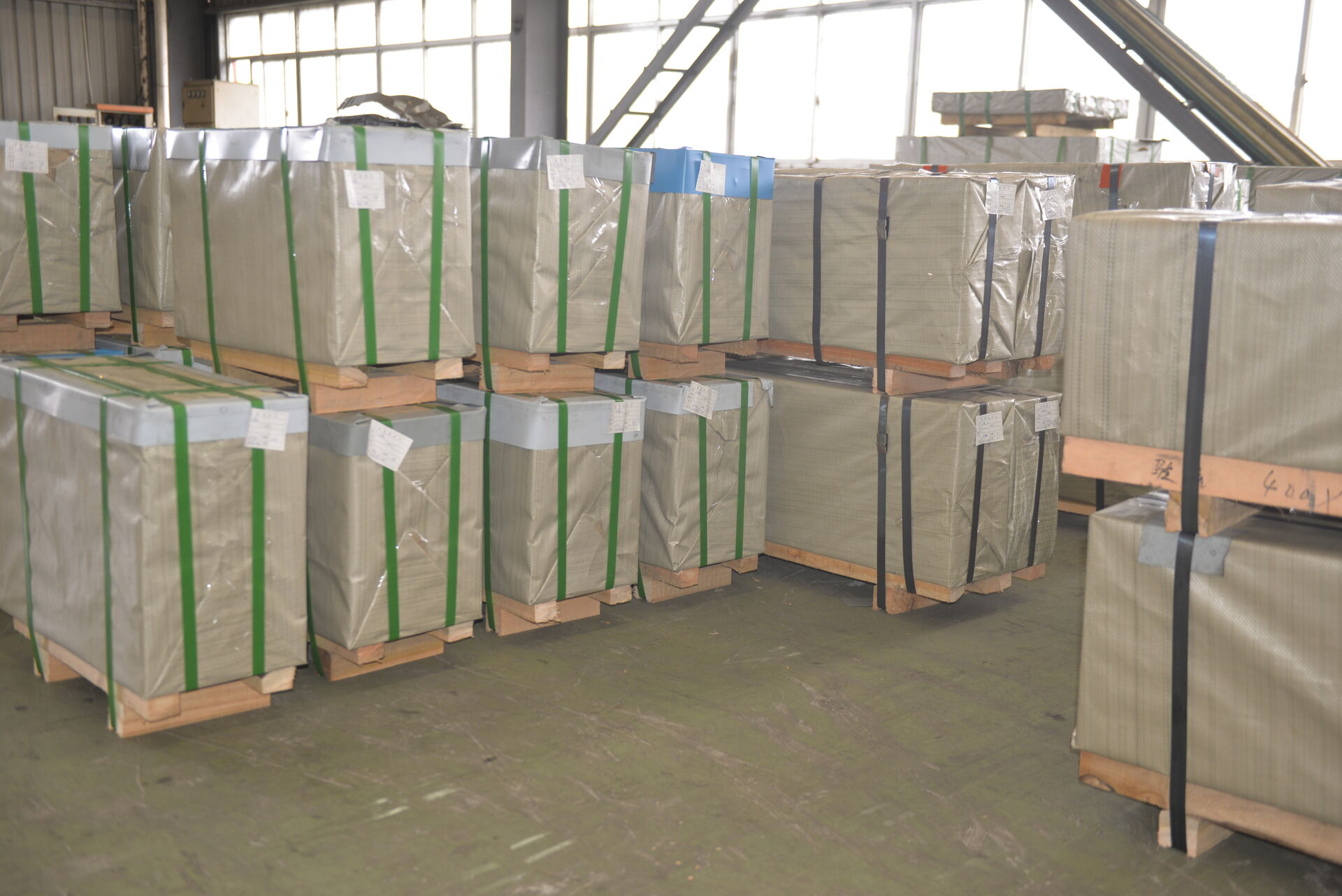 HSLA260 HSLA300 HSLA340 HSLA380 HSLA420  捷豹路虎标准汽车钢 冷轧钢