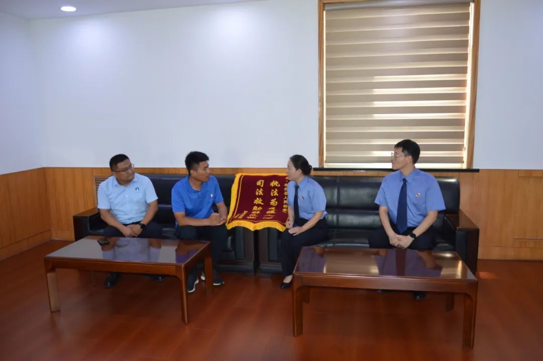 1753690742808371325089472512.jpg 1753690742808371325089472512.jpg