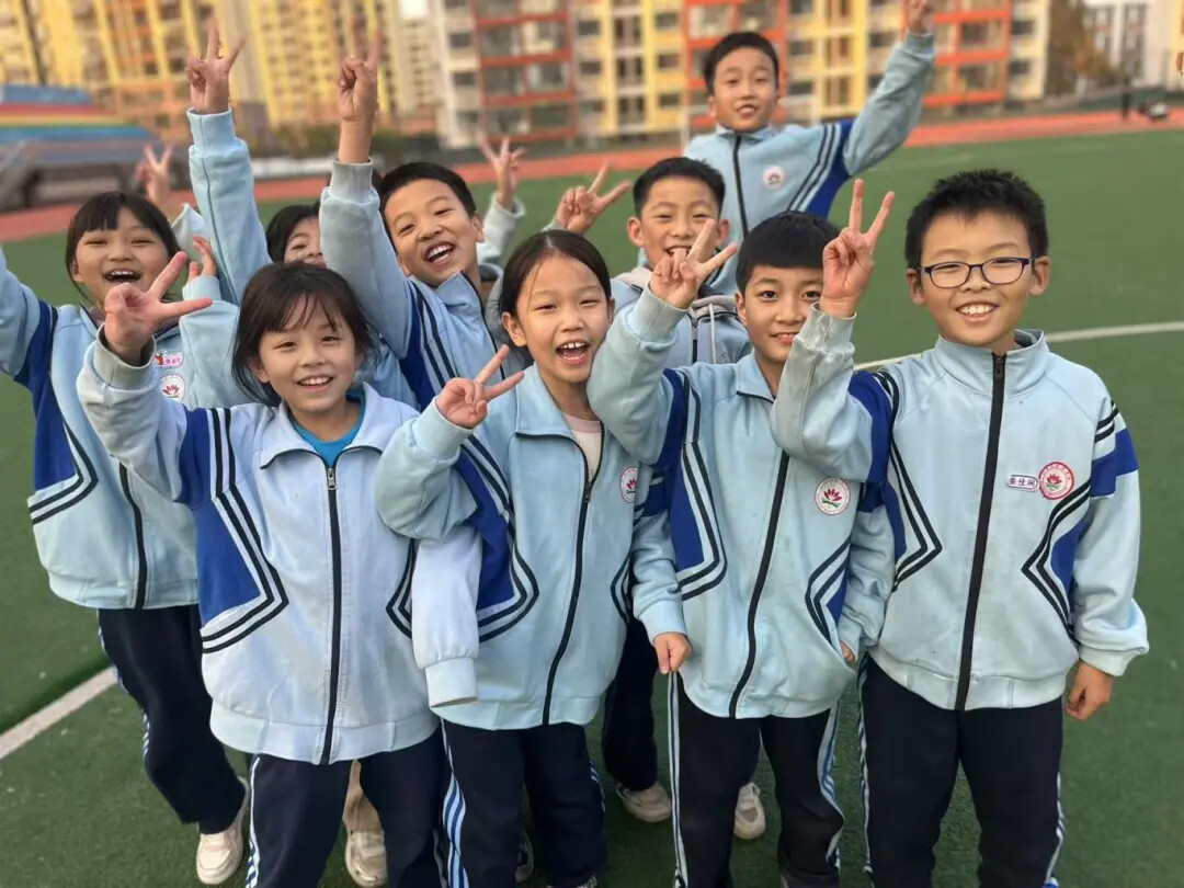 欢乐童年，趣味运动——宁津县宝莲华学校小学部成功举办趣味运动会