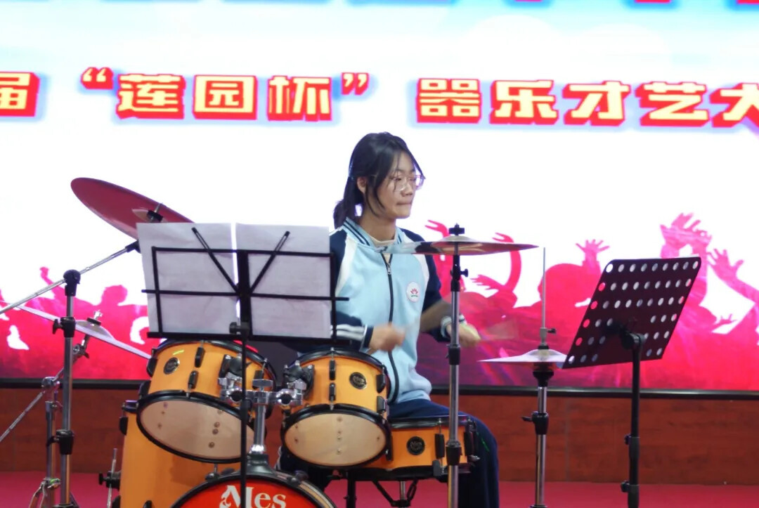 1734489500727835479699210240.jpg 图片