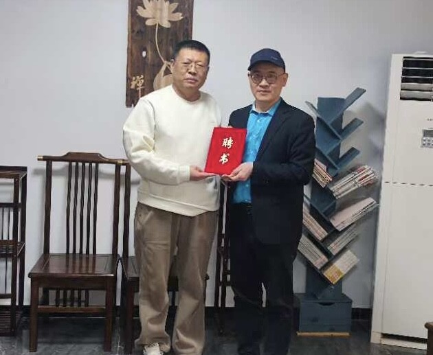 学校特聘荣誉校长