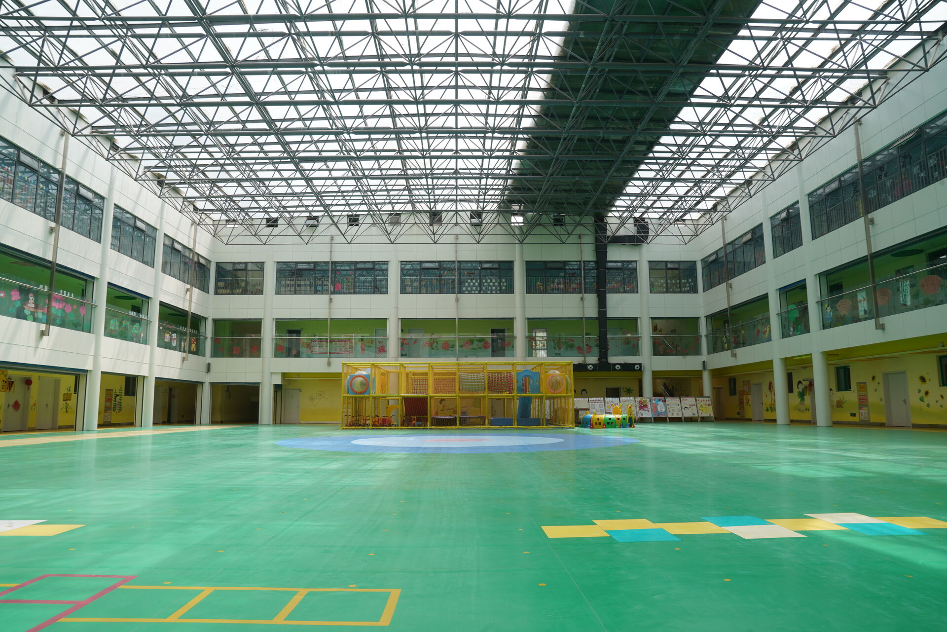 莲花园阳光大厅