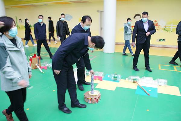 领导视察