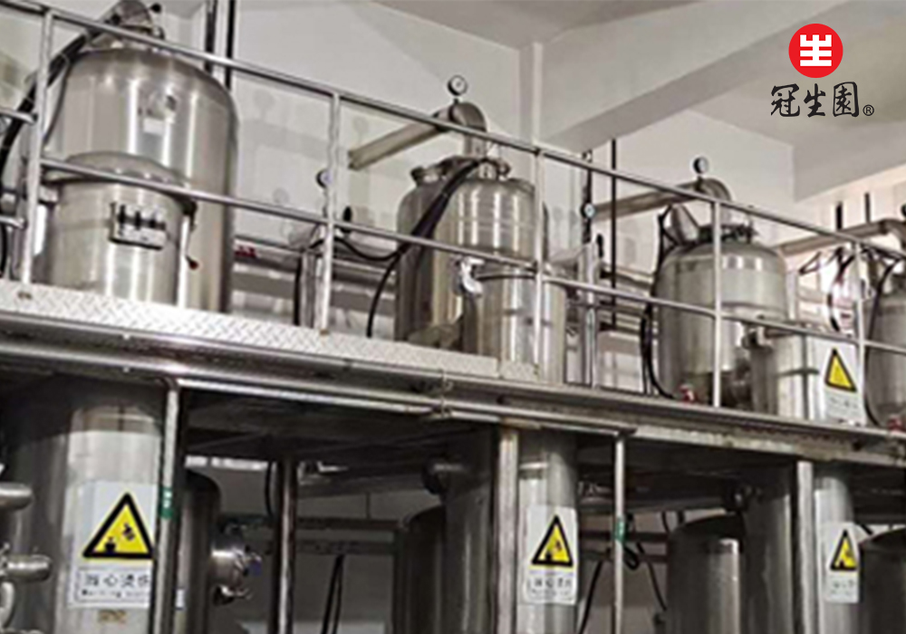 上海冠生园蜂制品储蜜现场