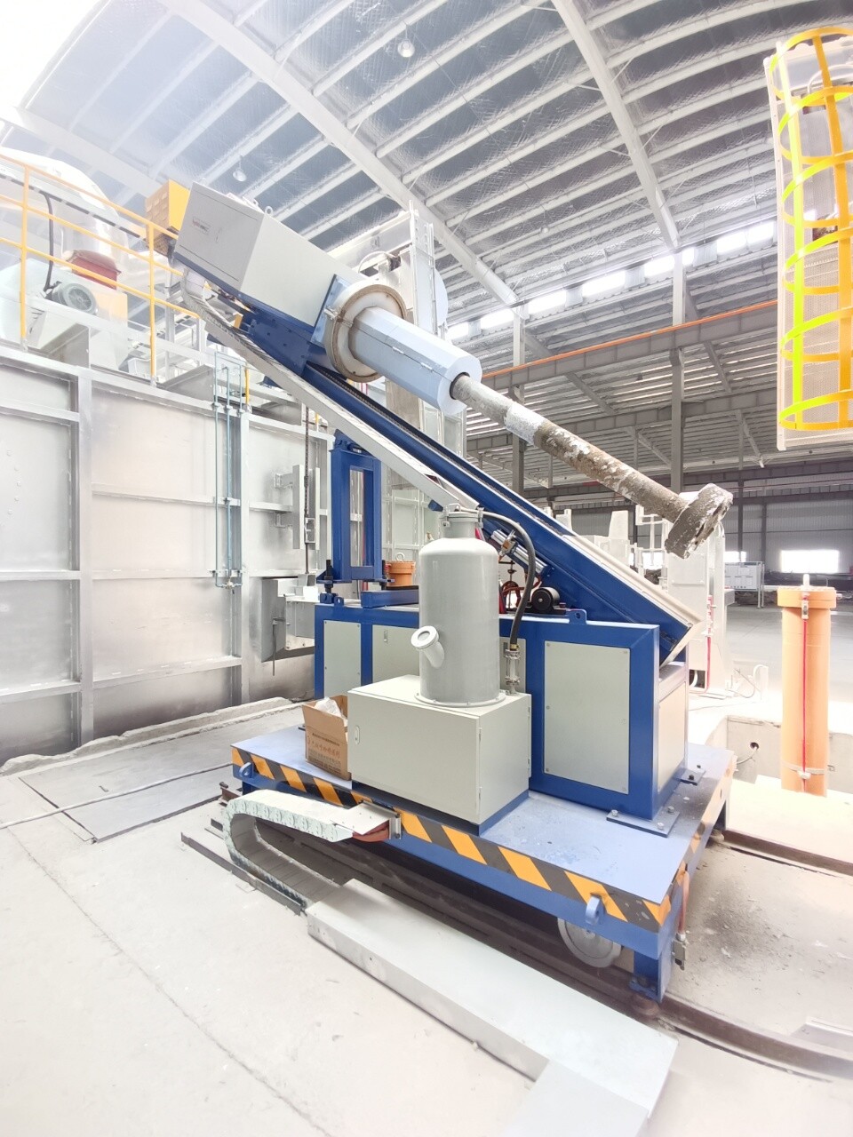 炉侧壁精炼装置