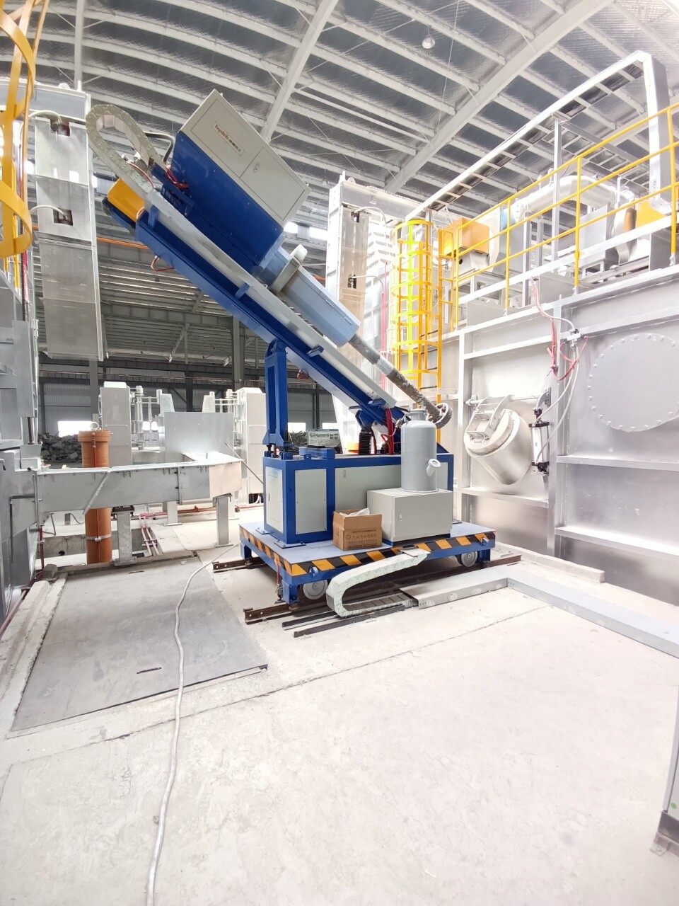 炉侧壁精炼装置