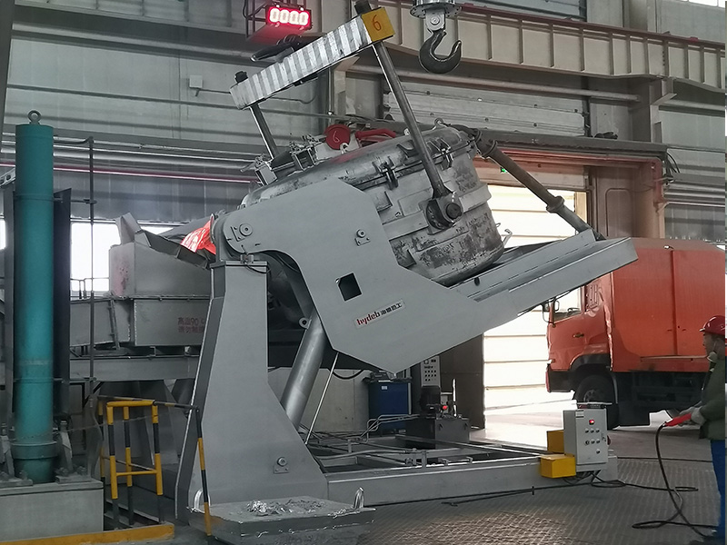 真空抬包傾轉(zhuǎn)裝置