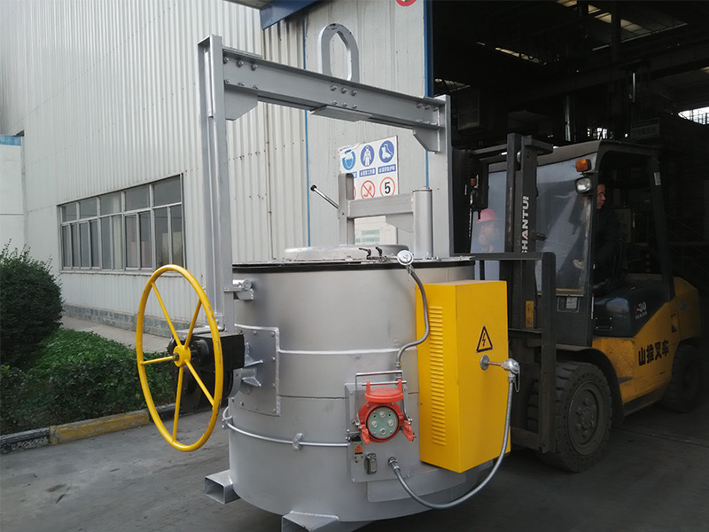 懸吊式鋁熔化保溫坩堝爐