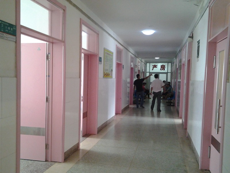 医院病房门.png