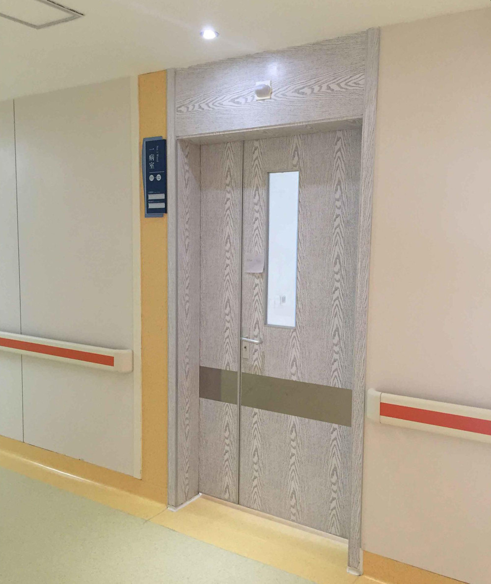 医院门.jpg 医院门.jpg