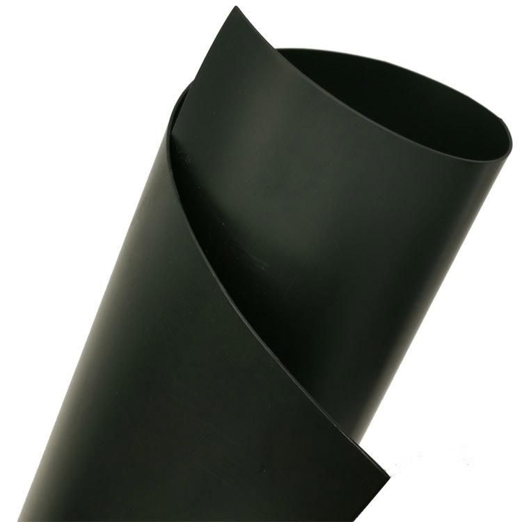 土工膜加入碳黑起到抑制紫外线直接辐射的作用