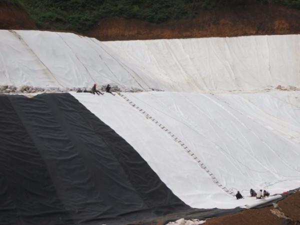 复合土工膜对环保有何重要作用?