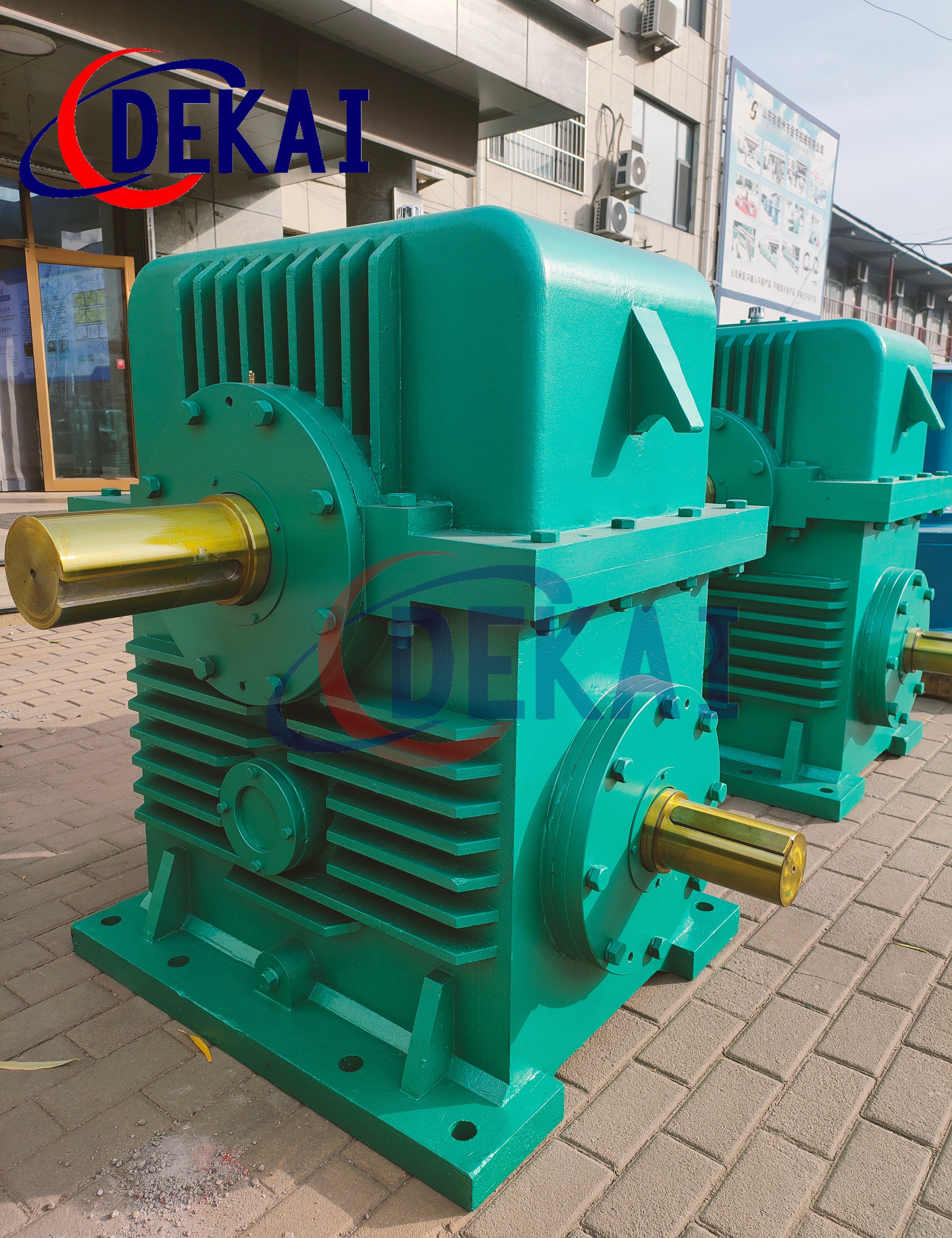 TPU400平面包絡(luò)環(huán)面蝸輪蝸桿減速機(jī)