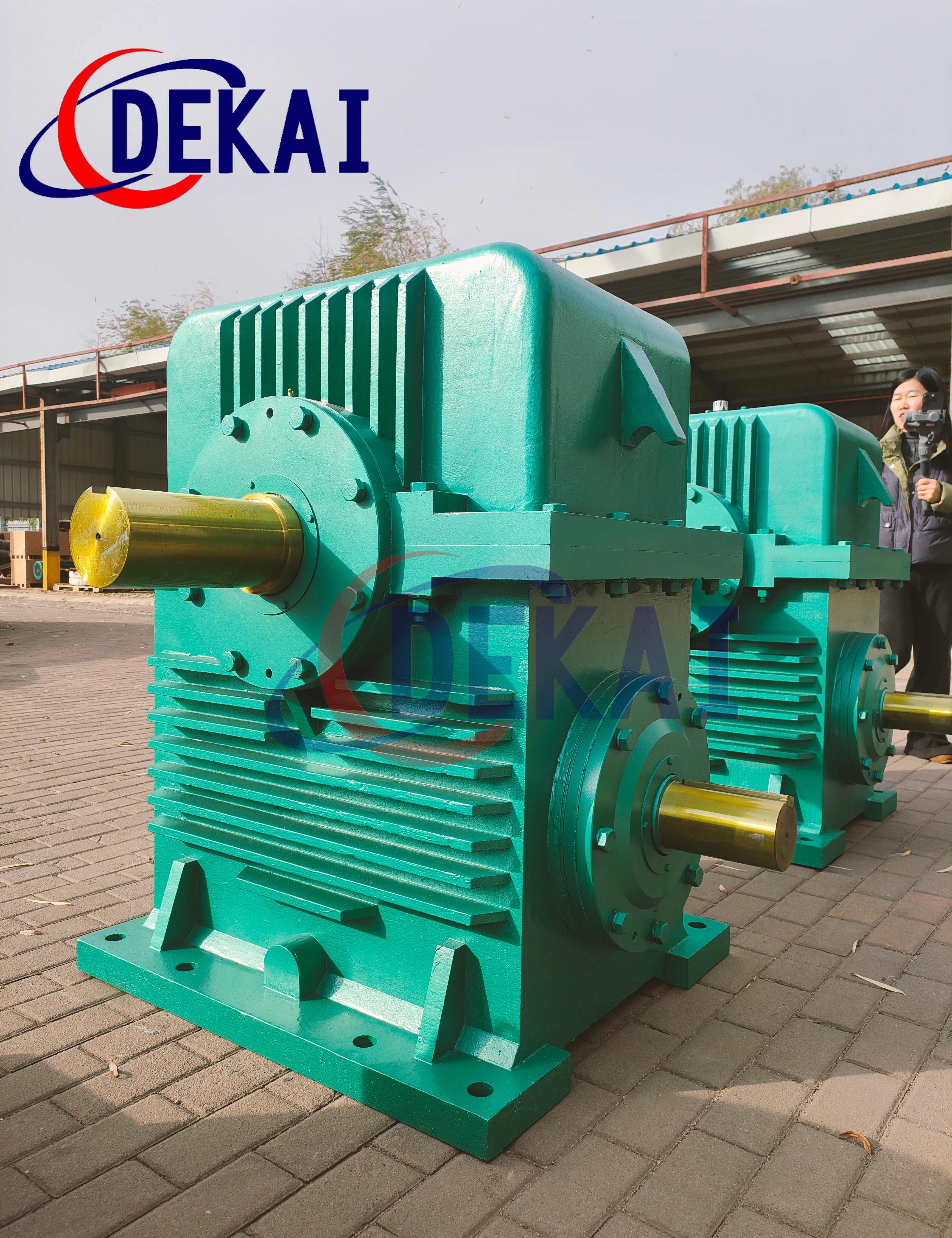 TPU400平面包絡(luò)環(huán)面蝸輪蝸桿減速機(jī)