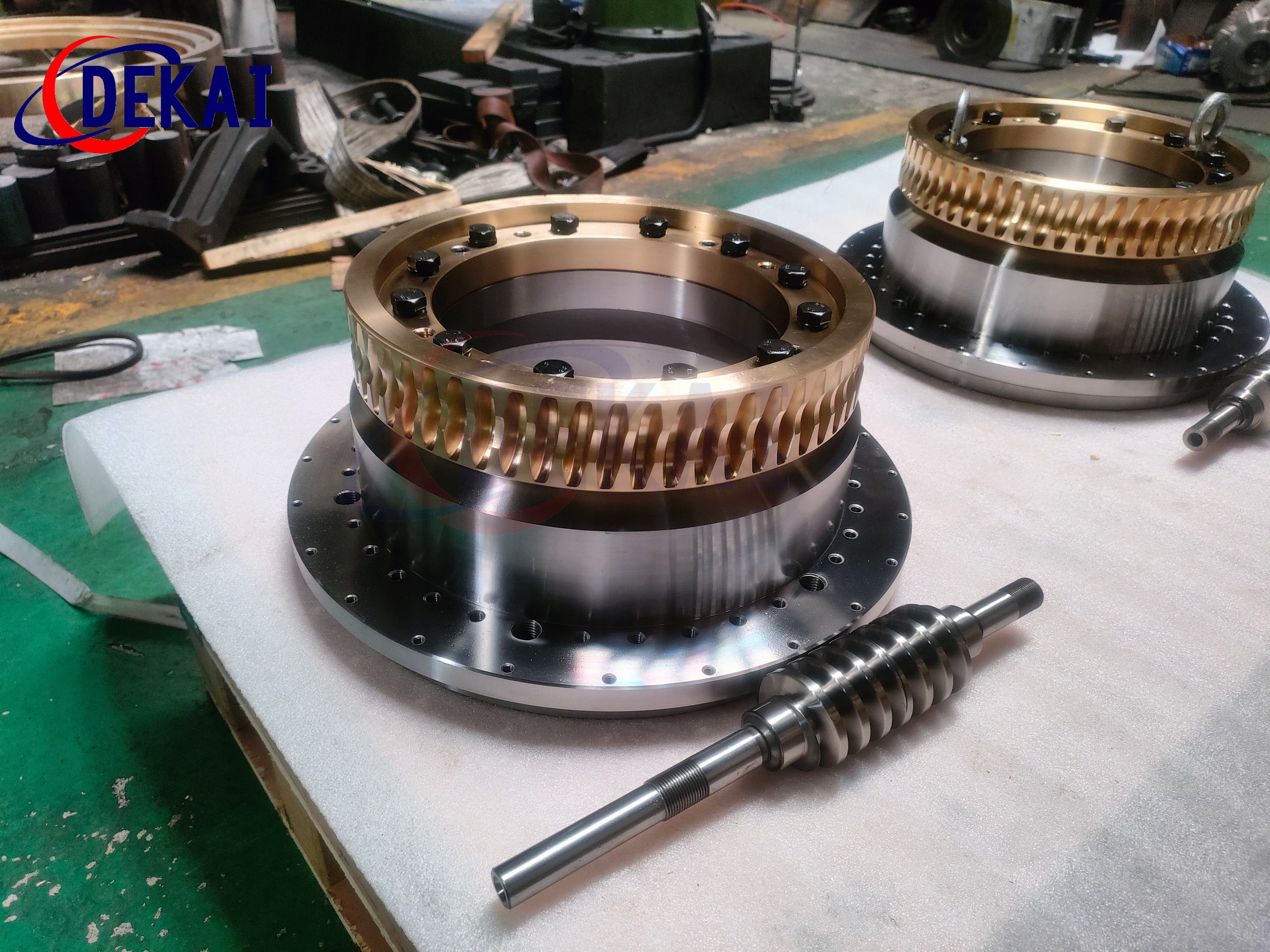 轉(zhuǎn)臺(tái)雙導(dǎo)程蝸輪蝸桿