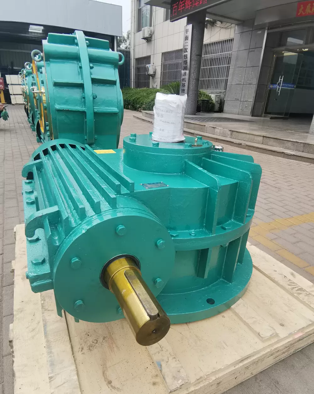 WHC圆弧齿圆柱蜗杆减速器