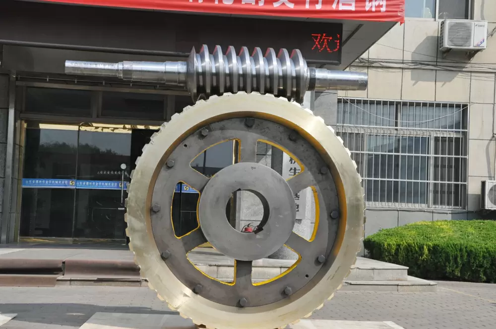 大型圆弧齿、二次包络蜗杆副