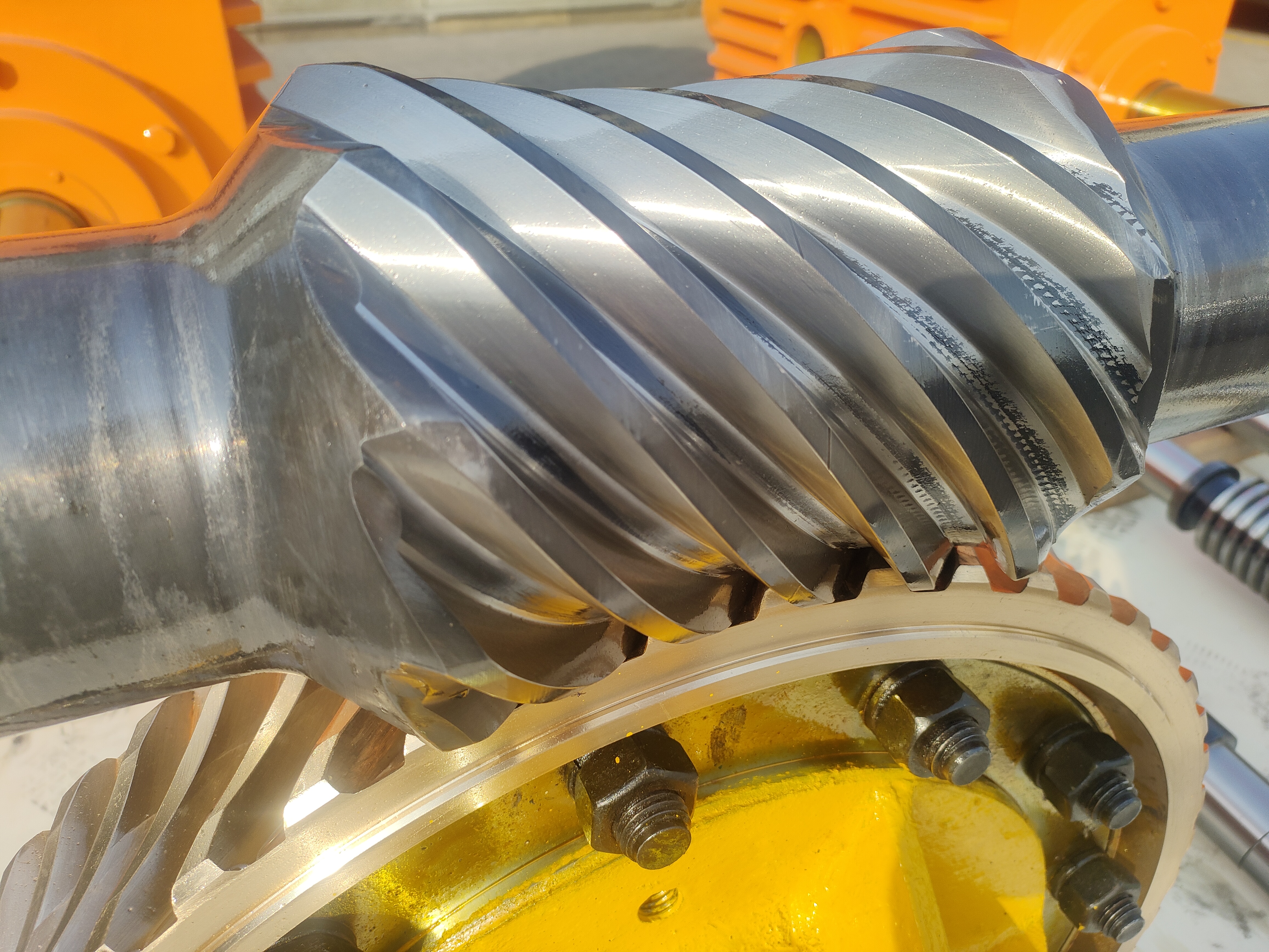 簡述平面二次包絡減速機內(nèi)部結(jié)構(gòu)的工作原理