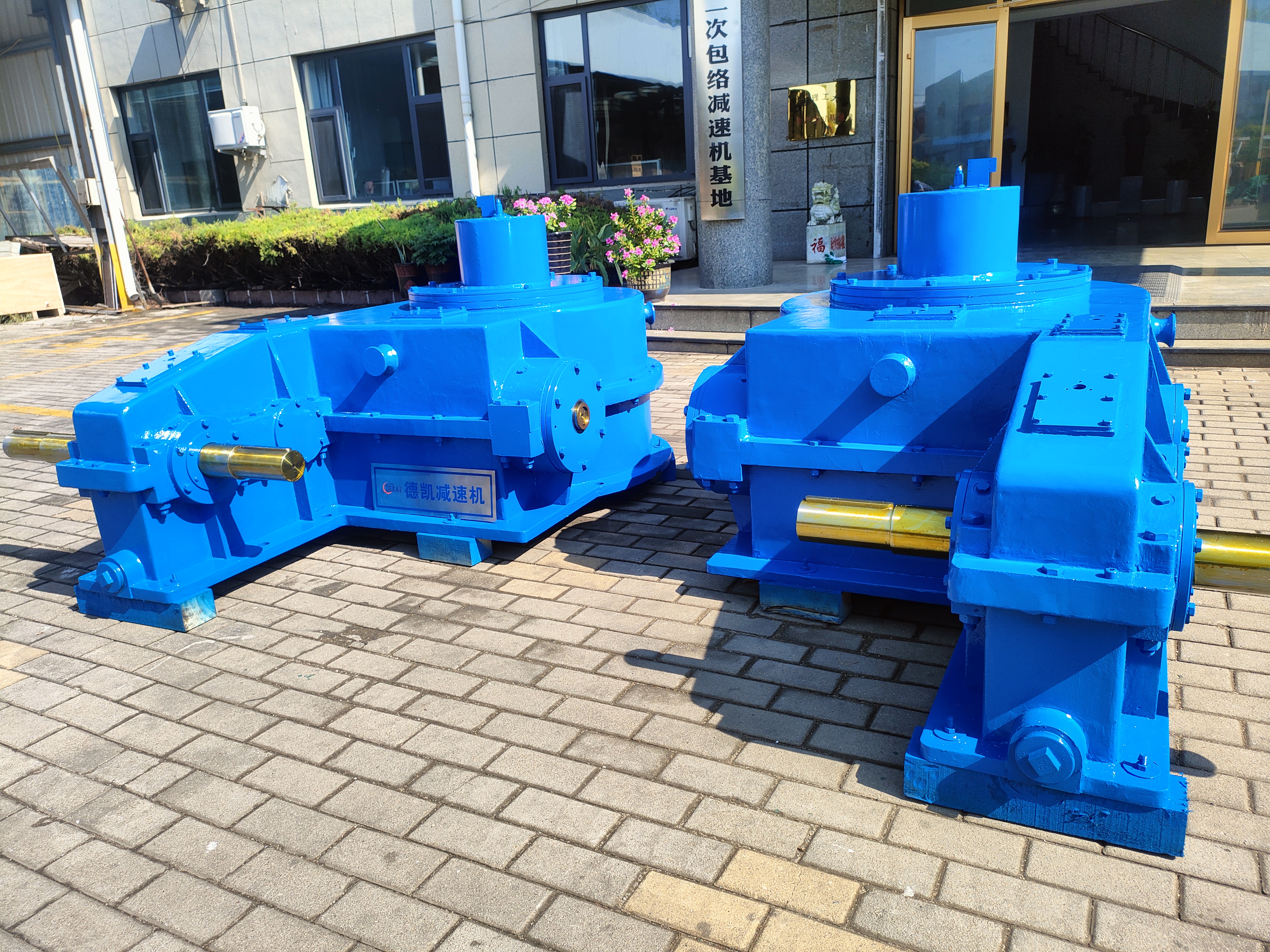 有色金屬軋機(jī)壓下減速機(jī)