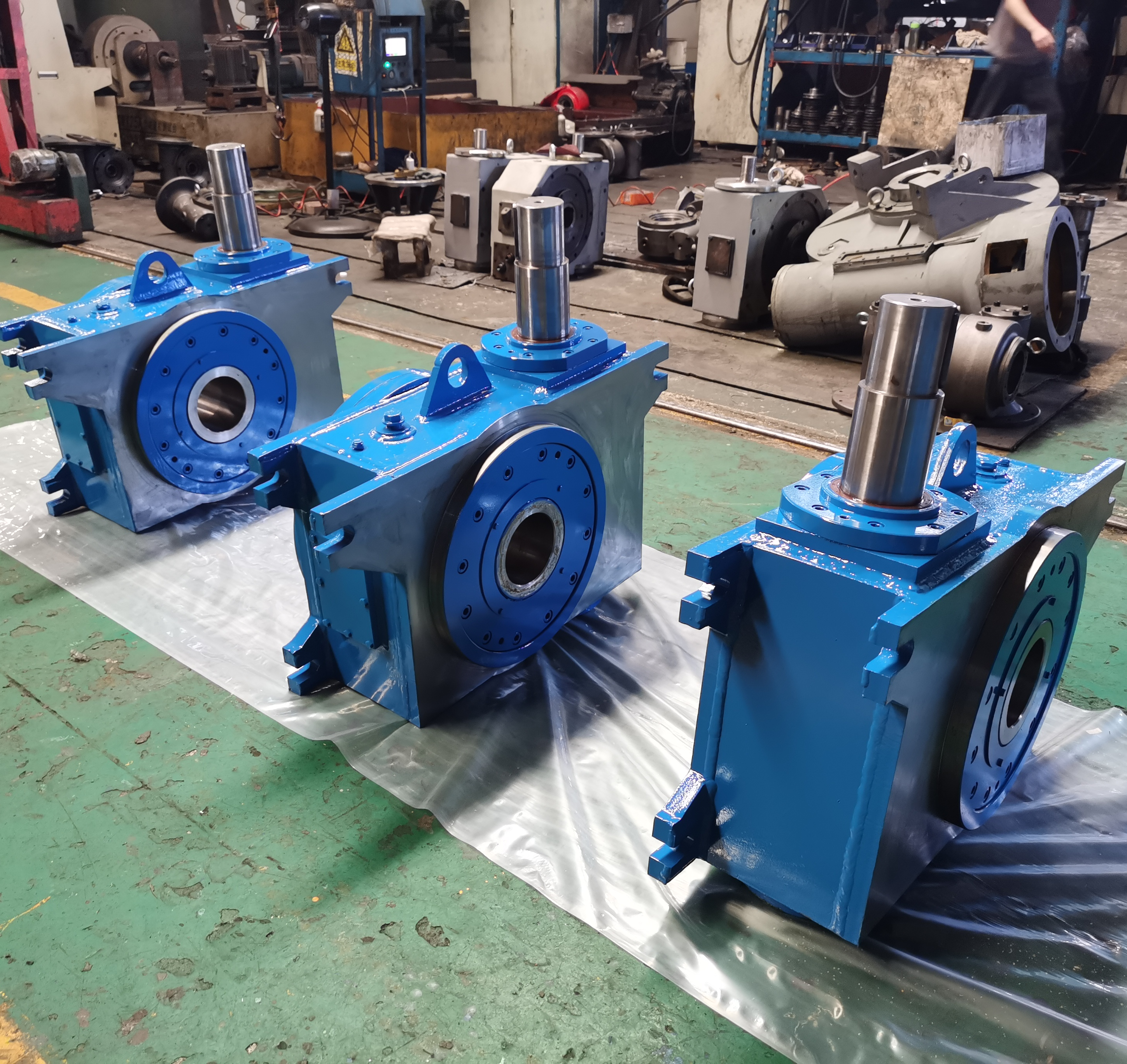 煉鐵高爐布料裝置左右溜槽傾動(dòng)減速機(jī)