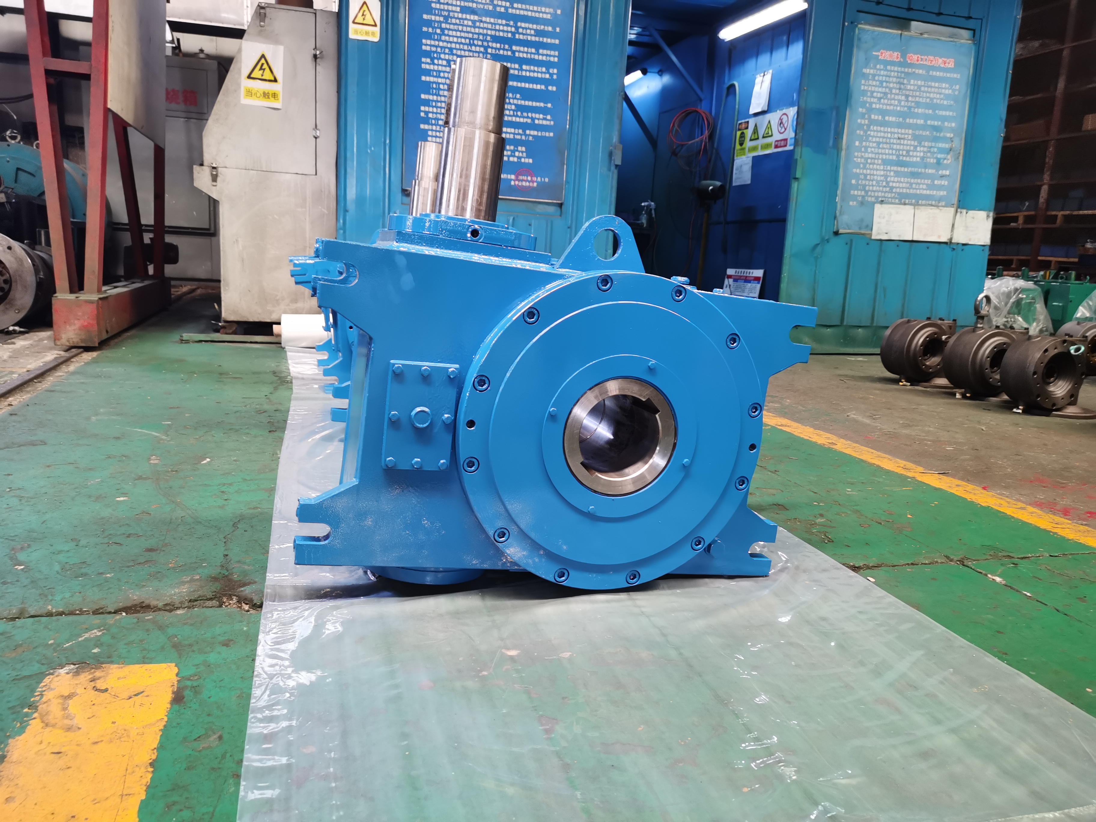 煉鐵高爐布料裝置左右溜槽傾動(dòng)減速機(jī)