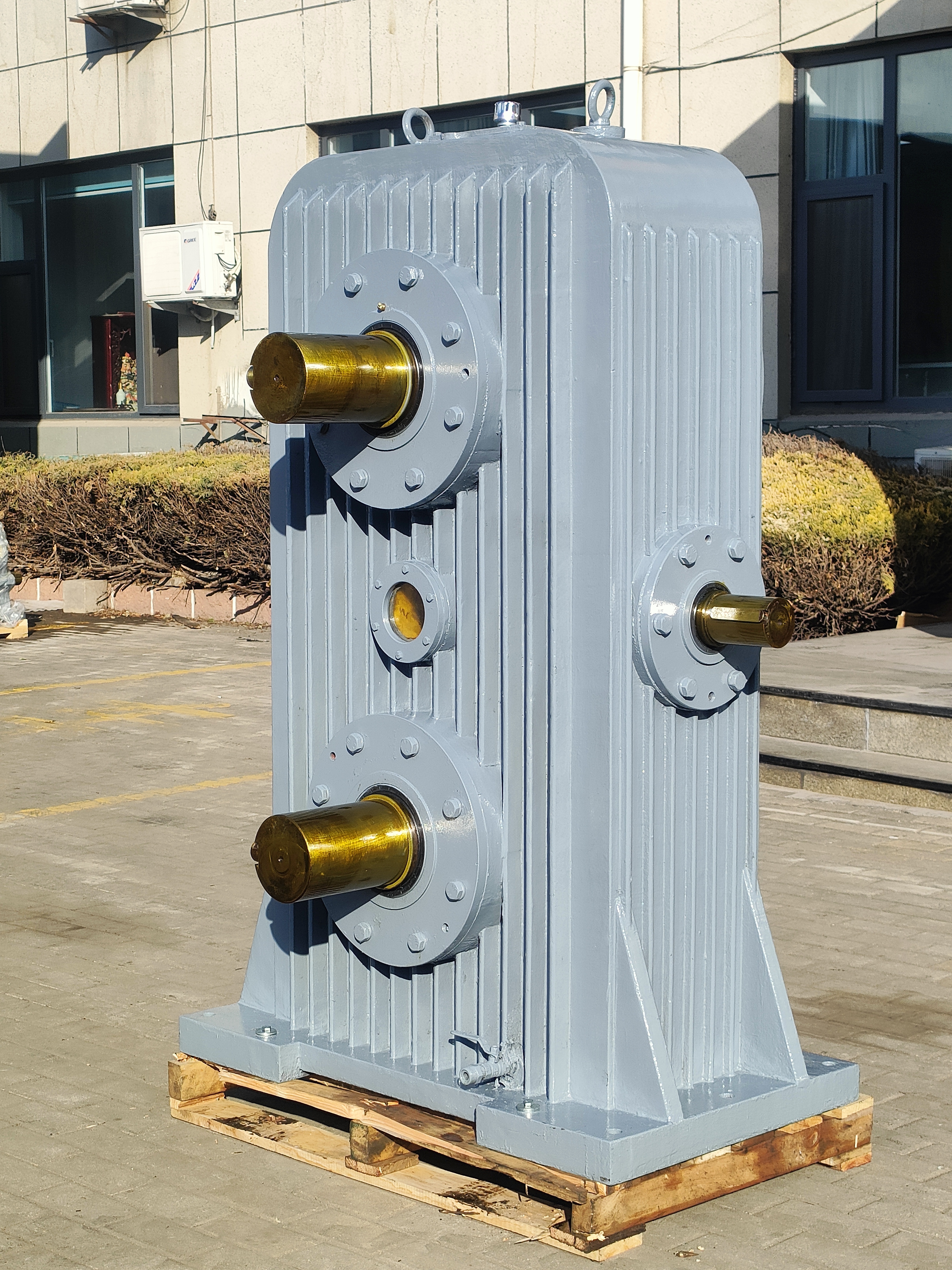 電池新能源行業(yè)壓片機(jī)用二次包絡(luò)雙蝸輪減速機(jī)