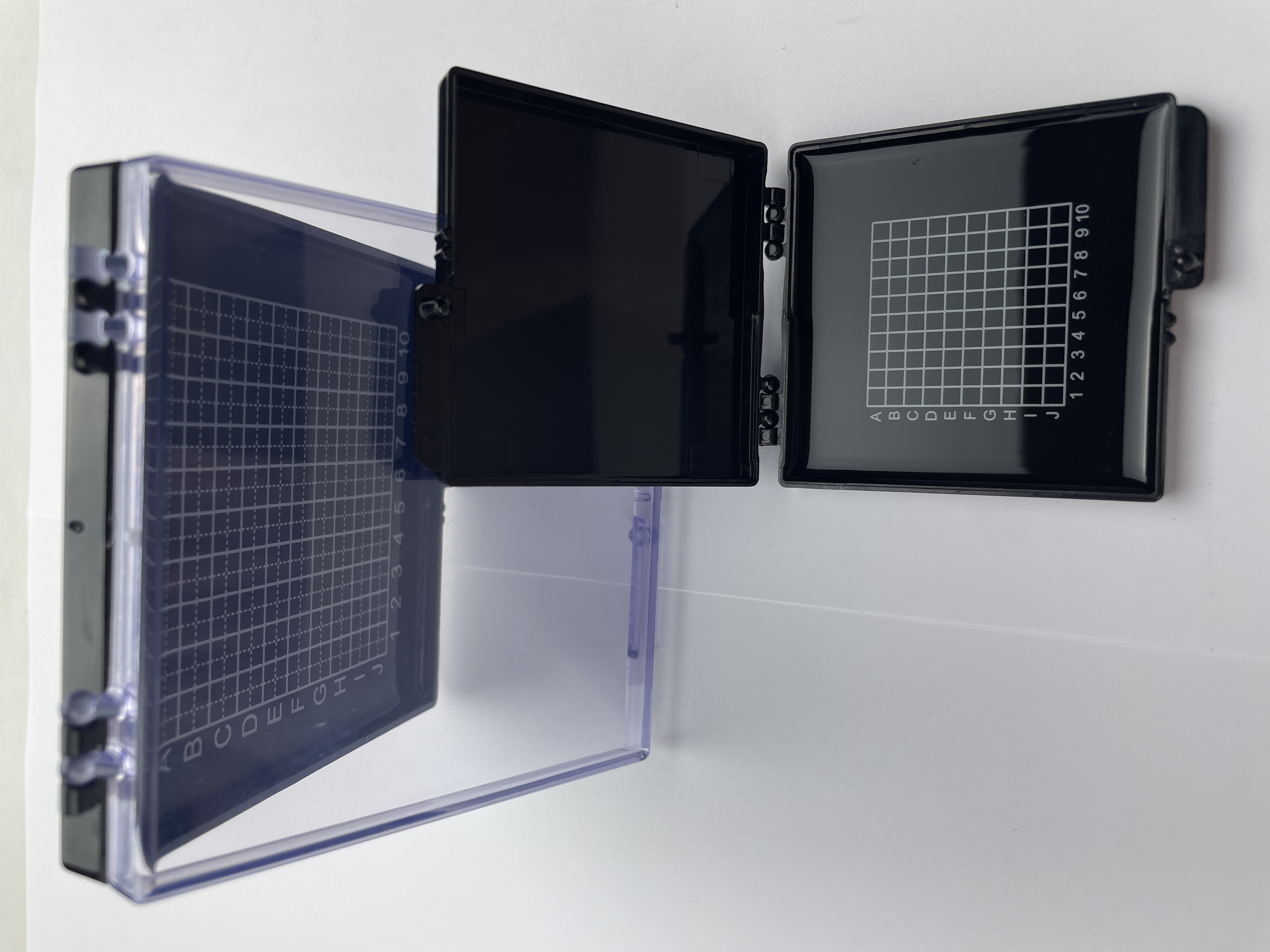 灌胶自吸附芯片盒