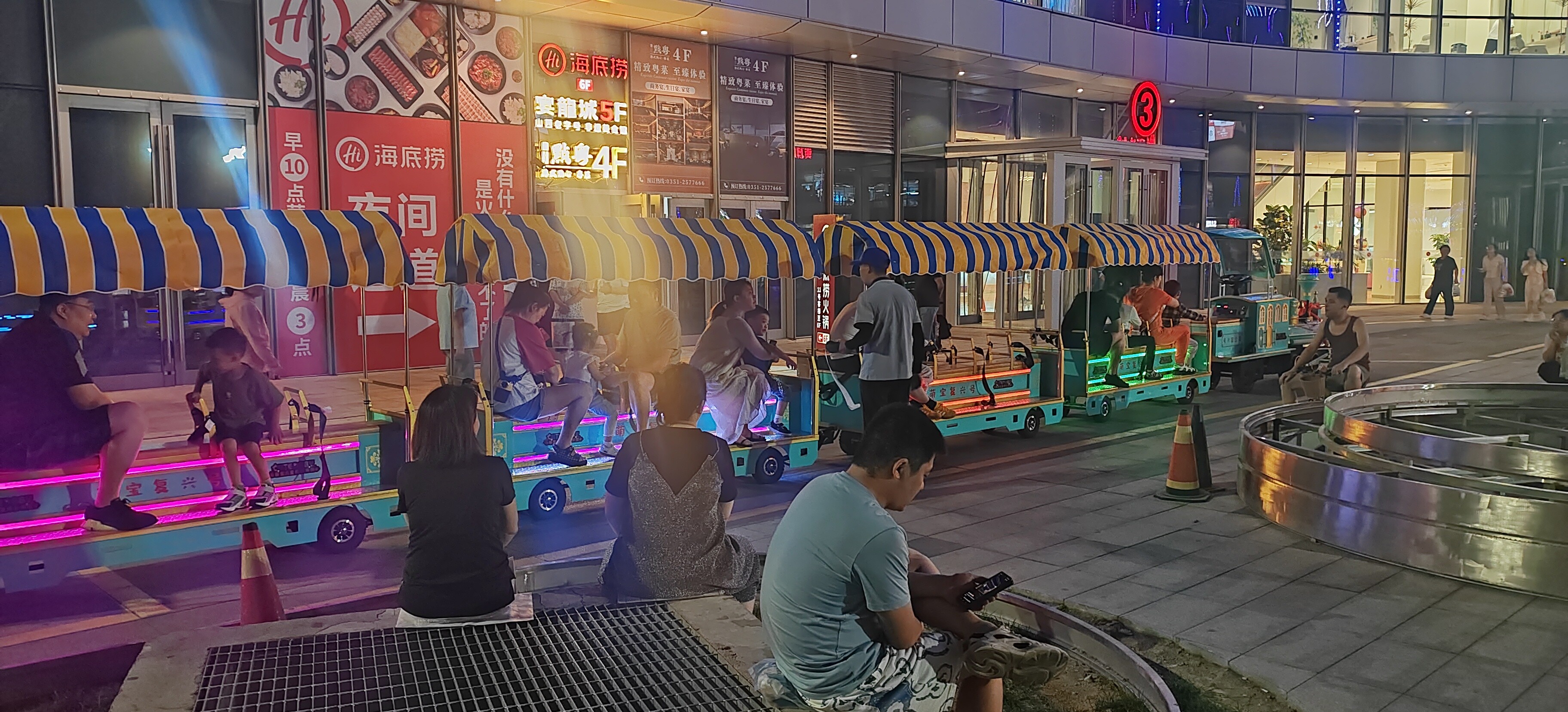 骑跨式网红无轨小火车