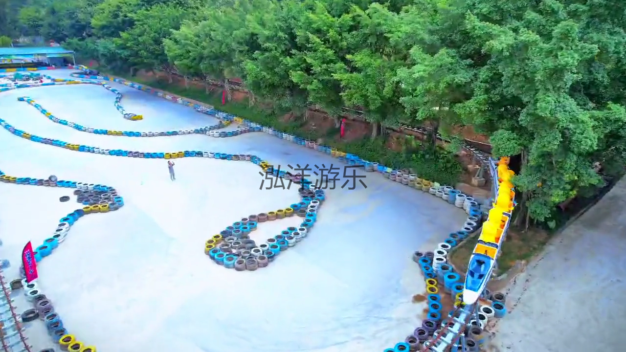 网红高铁轨道小火车