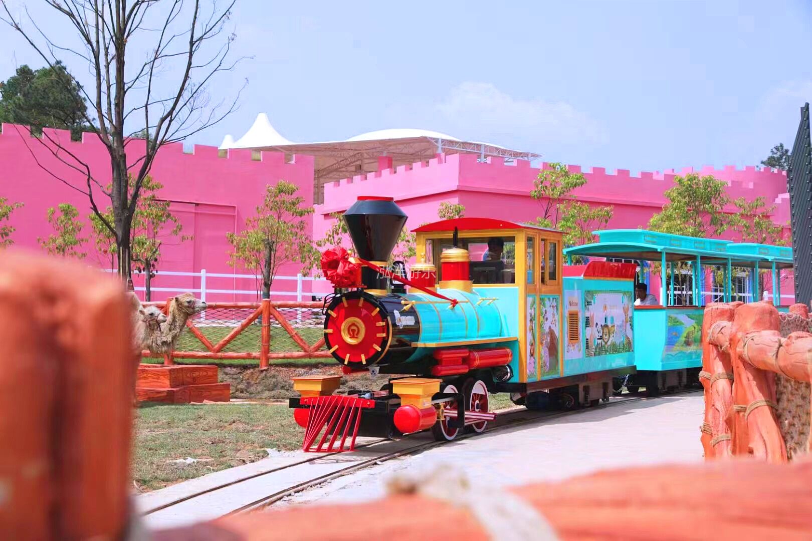 仿古蒸汽观光小火车